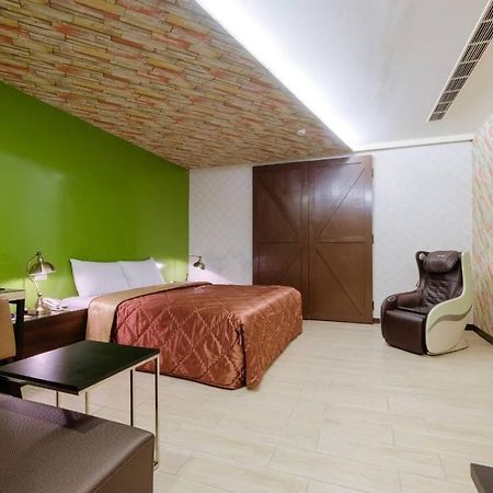 Foxdou Business Motel Tainan Exterior foto